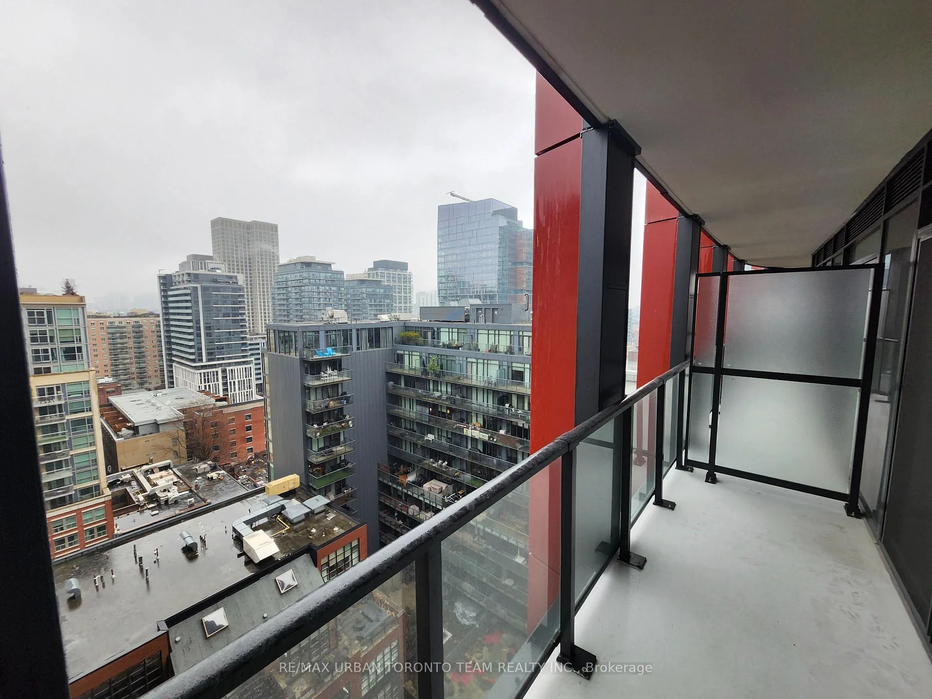 Photo 3 of Unit 1801, 180 Front Street E, Toronto, Moss Park — HOMEH