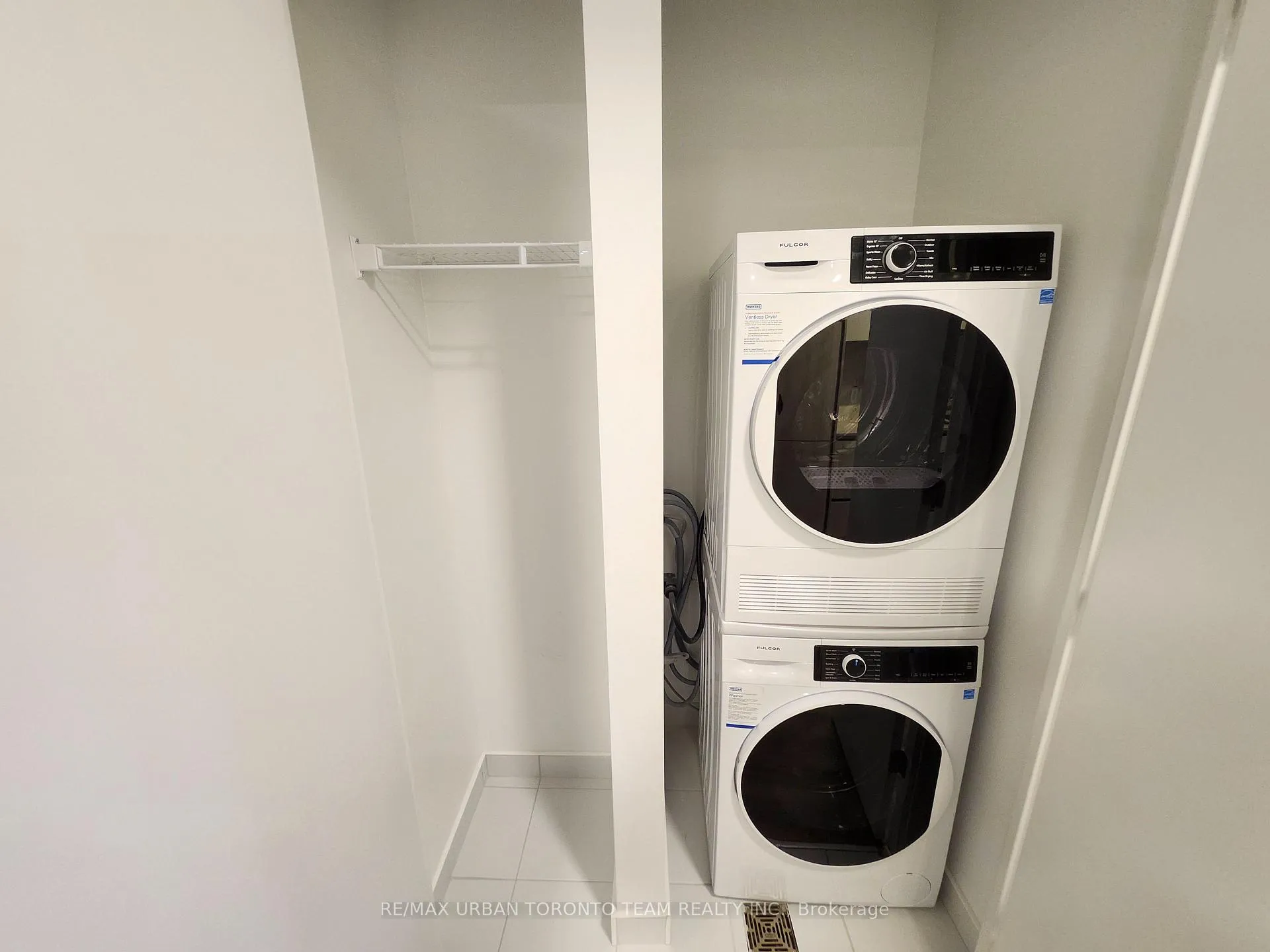 Photo 8 of Unit 1801, 180 Front Street E, Toronto, Moss Park — HOMEH