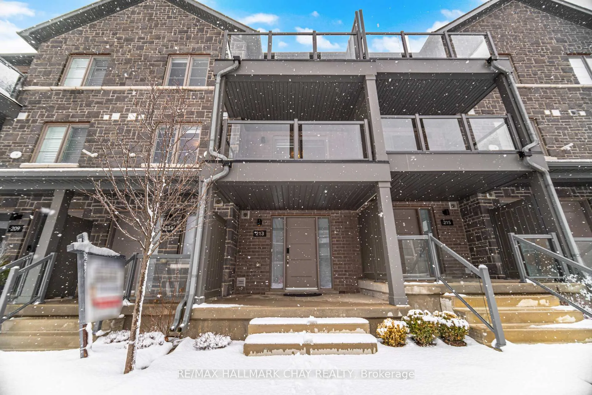 Photo 2 of Unit 84, 213 West Oak Trail, Kitchener — HOMEH