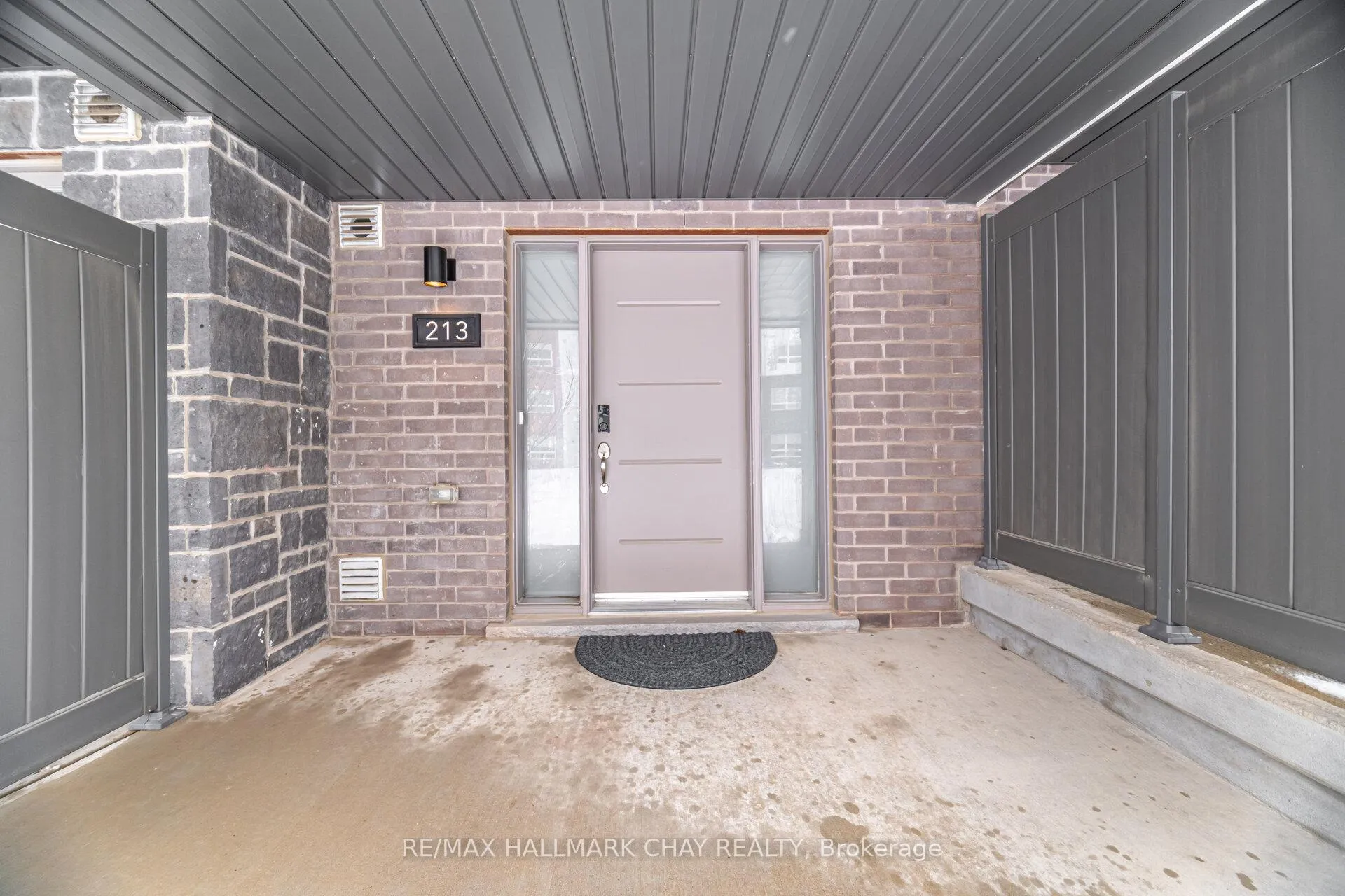 Photo 3 of Unit 84, 213 West Oak Trail, Kitchener — HOMEH