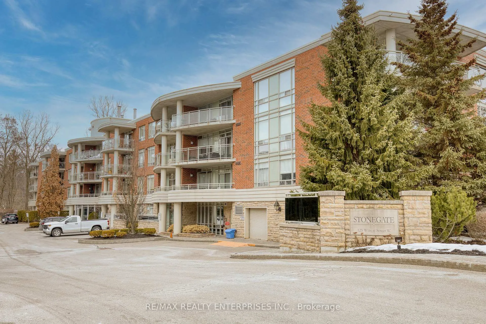 Front of Unit 315, 125 Wilson Street W