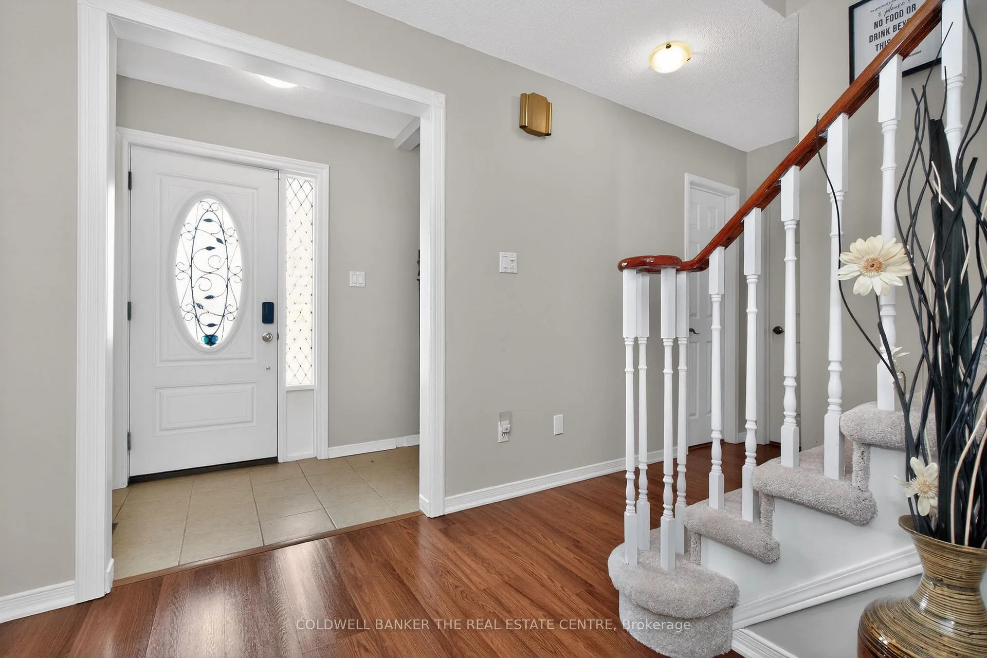 Photo 3 of 1 Mcdougall Drive, Barrie, West Bayfield — HOMEH