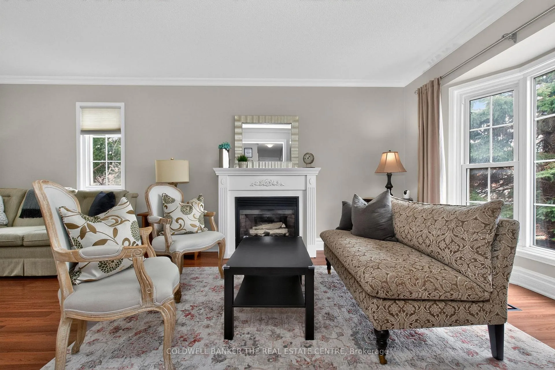 Photo 8 of 1 Mcdougall Drive, Barrie, West Bayfield — HOMEH