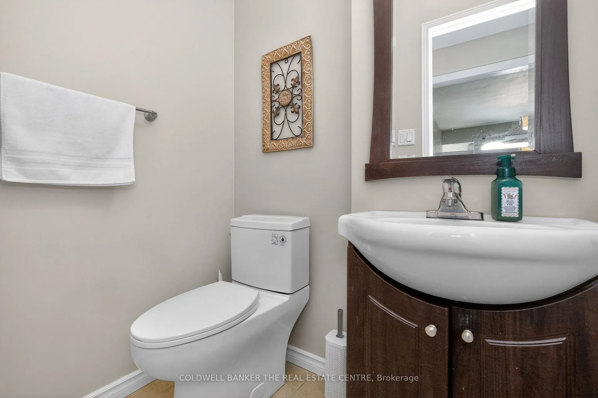 Photo 13 of 1 Mcdougall Drive, Barrie, West Bayfield — HOMEH