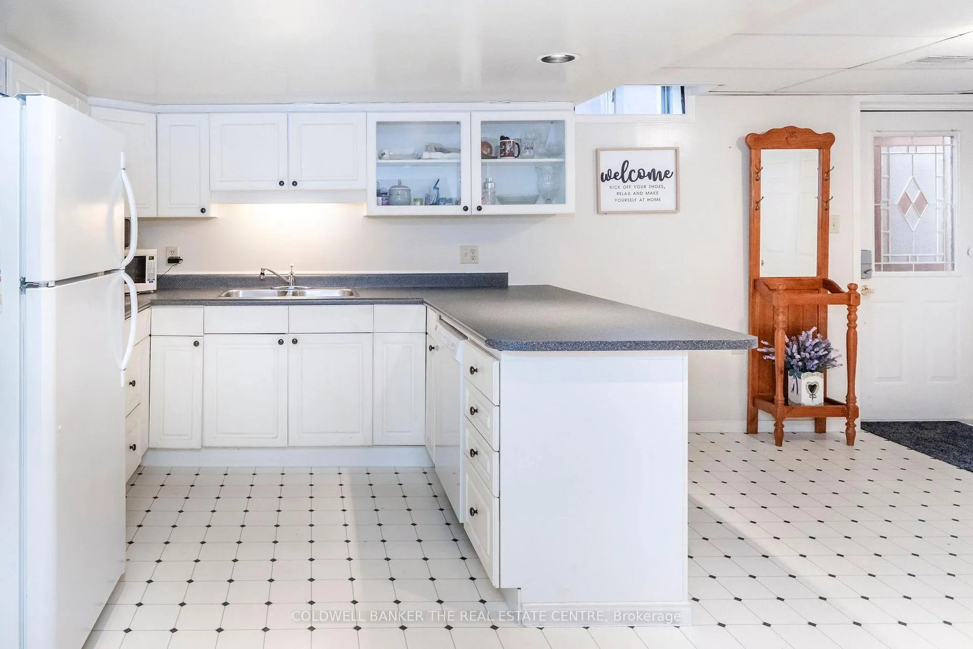 Photo 23 of 1 Mcdougall Drive, Barrie, West Bayfield — HOMEH