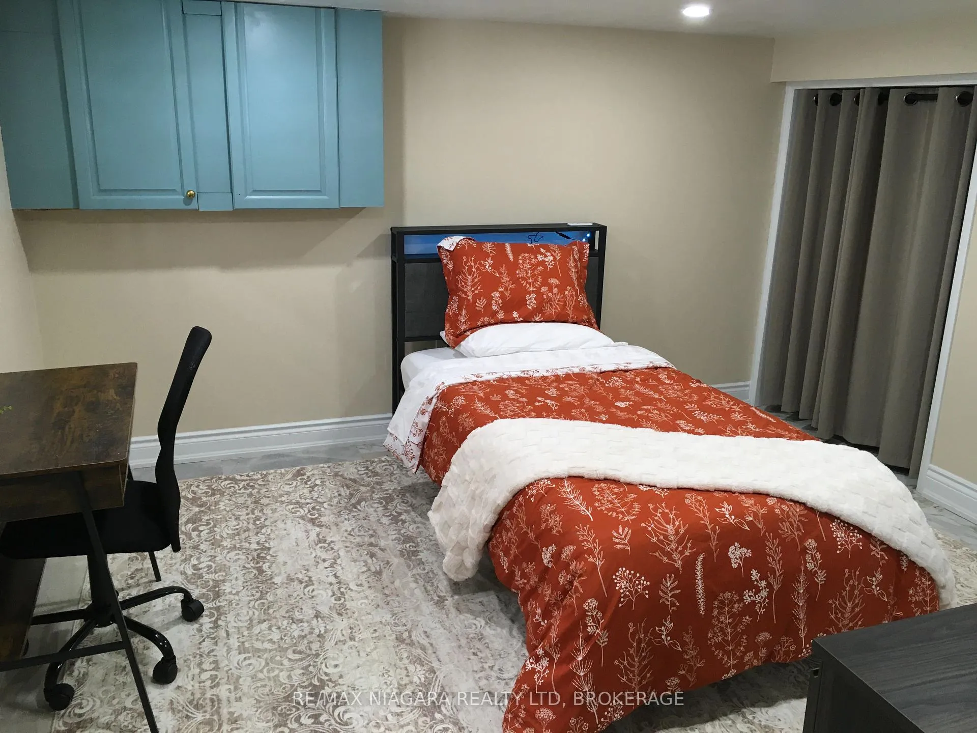 Front of Unit Lower Bedroom 2, 3968 St Peter Street