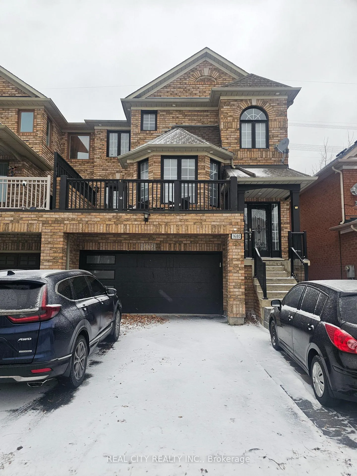 Front of 1680 Samuelson Circle