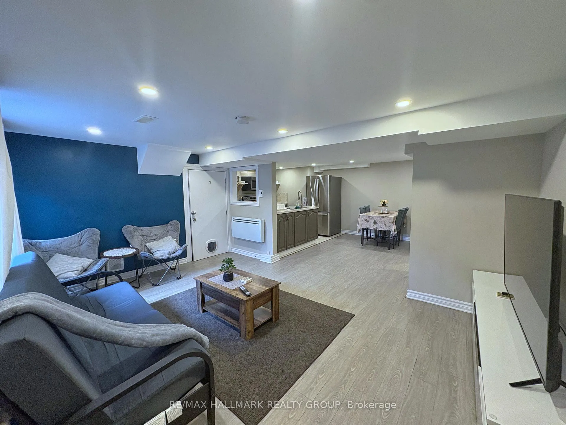 Photo 23 of 18 Forest Park Avenue, Ottawa, City View/Skyline/Fisher Heights/Parkwood Hills — HOMEH