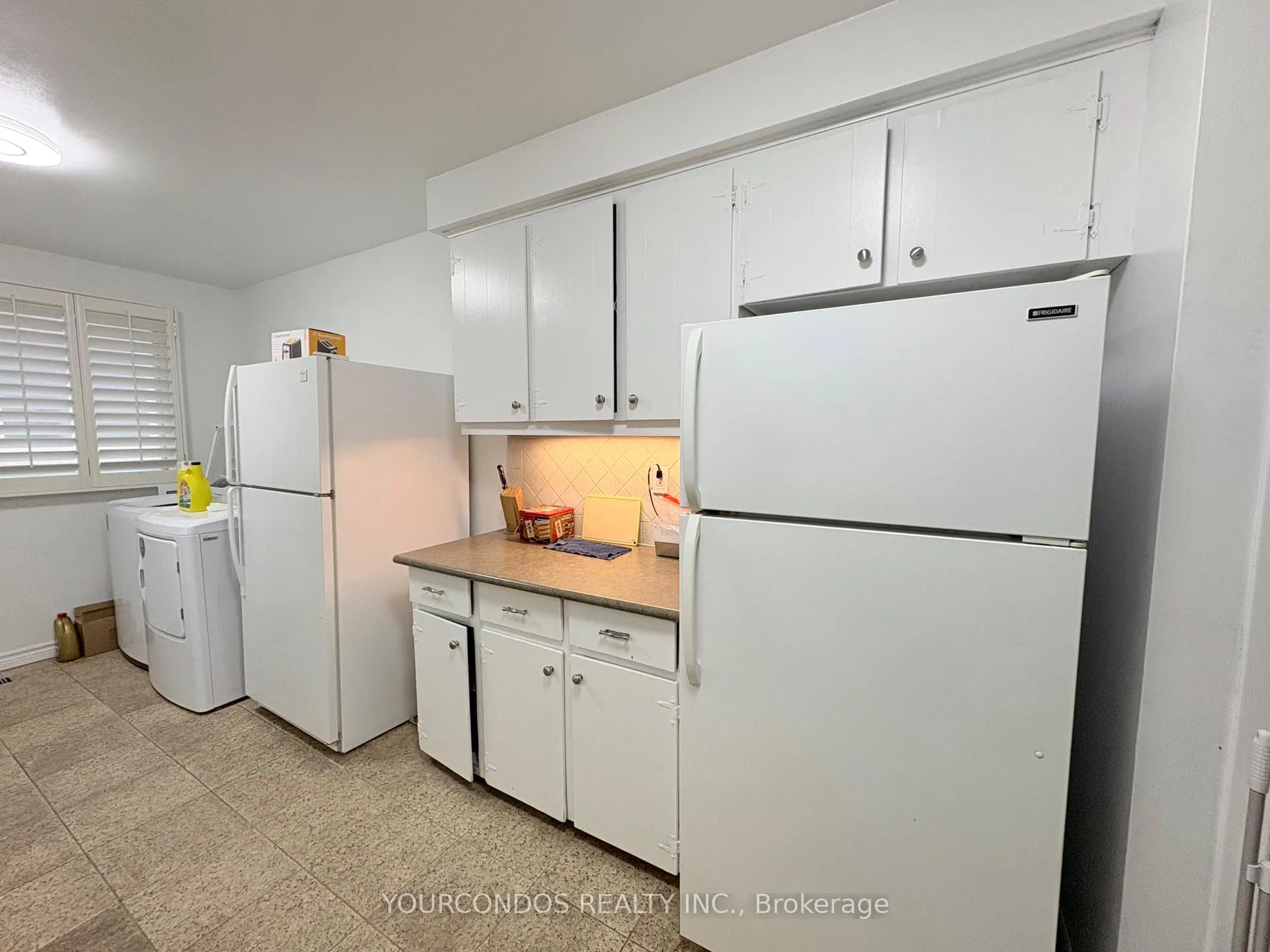 Photo 5 of Unit Upper A, 31 Markhaven Road, Markham, Unionville — HOMEH