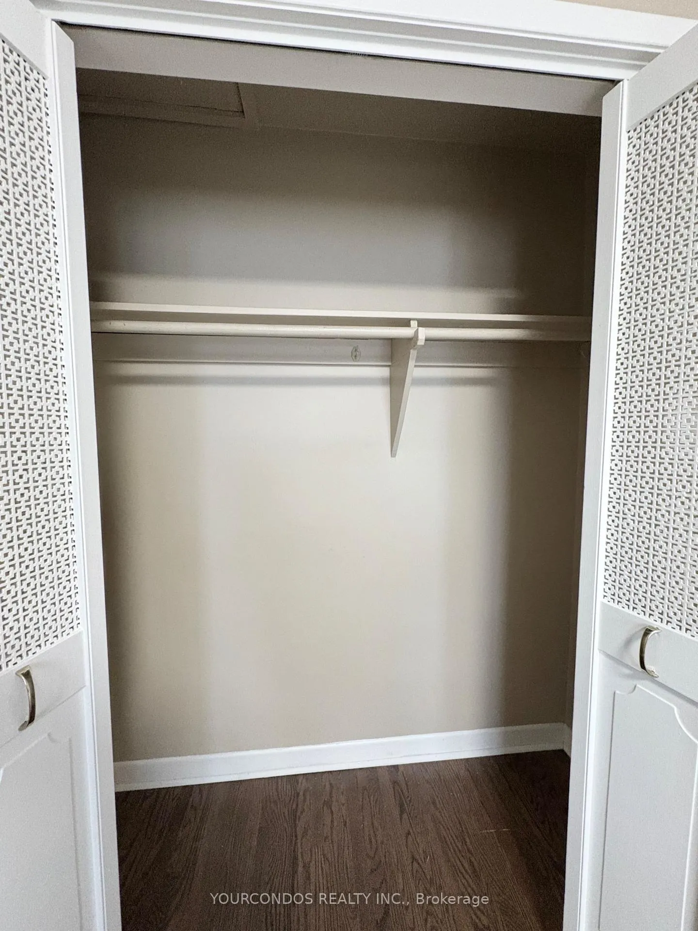 Photo 9 of Unit Upper A, 31 Markhaven Road, Markham, Unionville — HOMEH