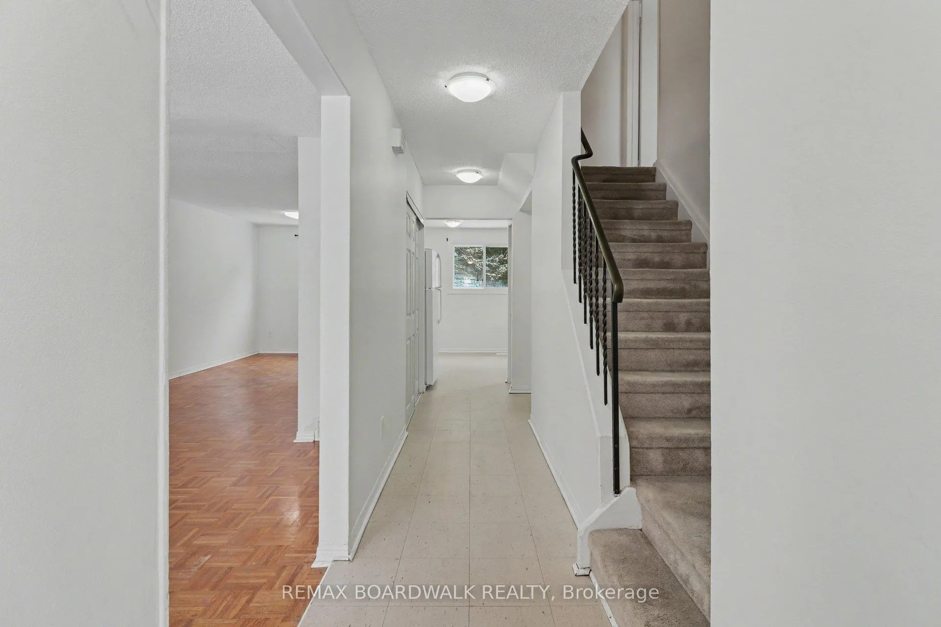 Photo 11 of 2508 Autumn Hill Crescent, Ottawa, Blackburn Hamlet (South) — HOMEH