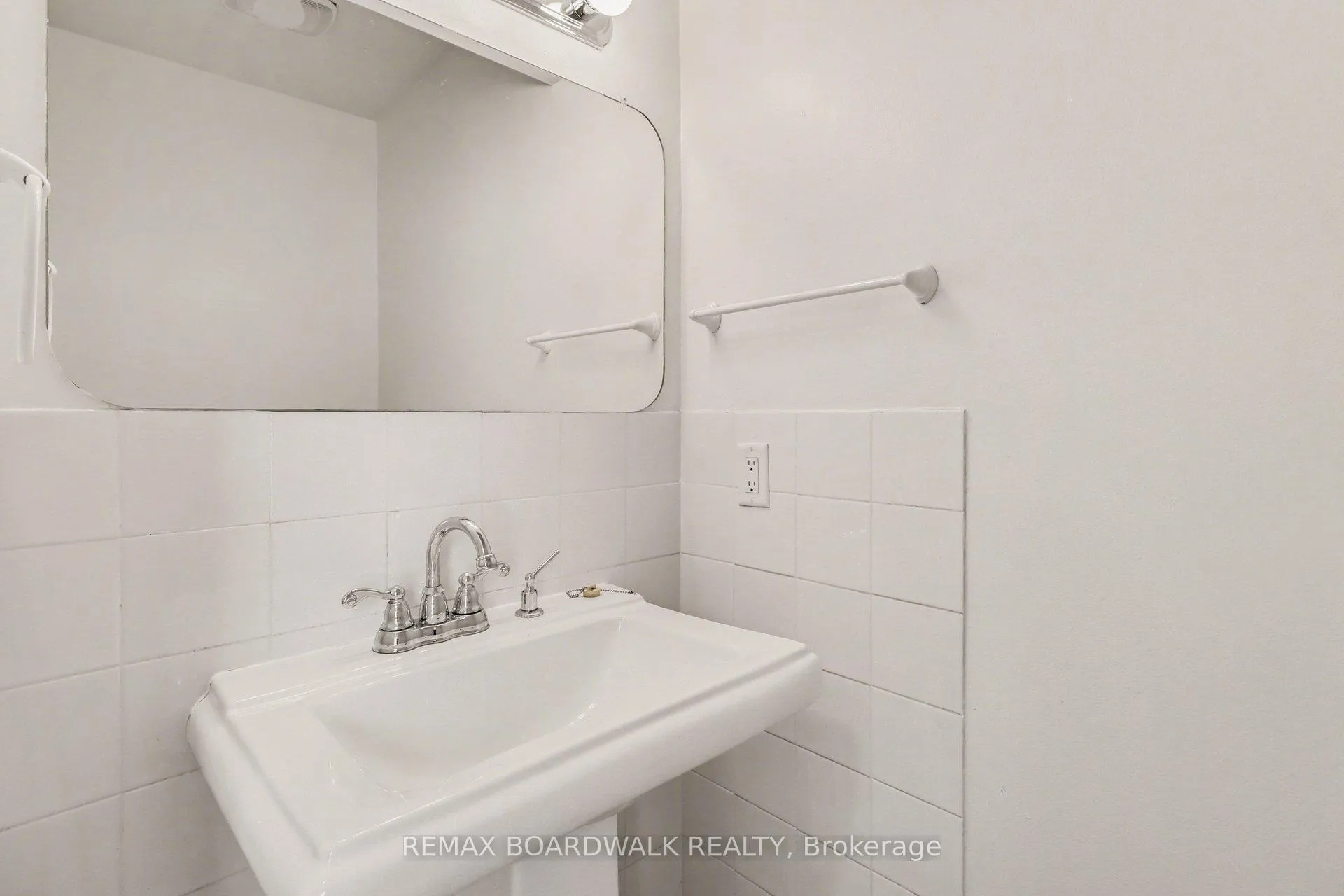 Photo 15 of 2508 Autumn Hill Crescent, Ottawa, Blackburn Hamlet (South) — HOMEH