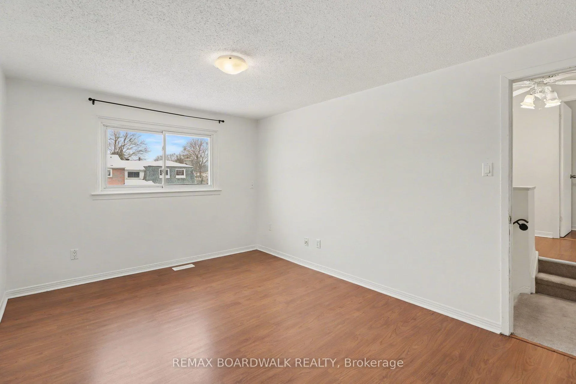 Photo 26 of 2508 Autumn Hill Crescent, Ottawa, Blackburn Hamlet (South) — HOMEH