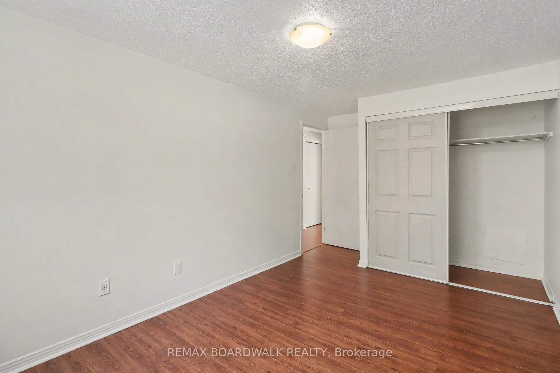 Photo 33 of 2508 Autumn Hill Crescent, Ottawa, Blackburn Hamlet (South) — HOMEH