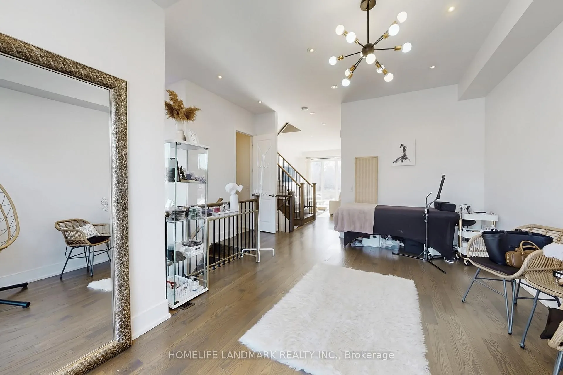 Photo 12 of 22 Crestridge Drive, Vaughan, Patterson — HOMEH