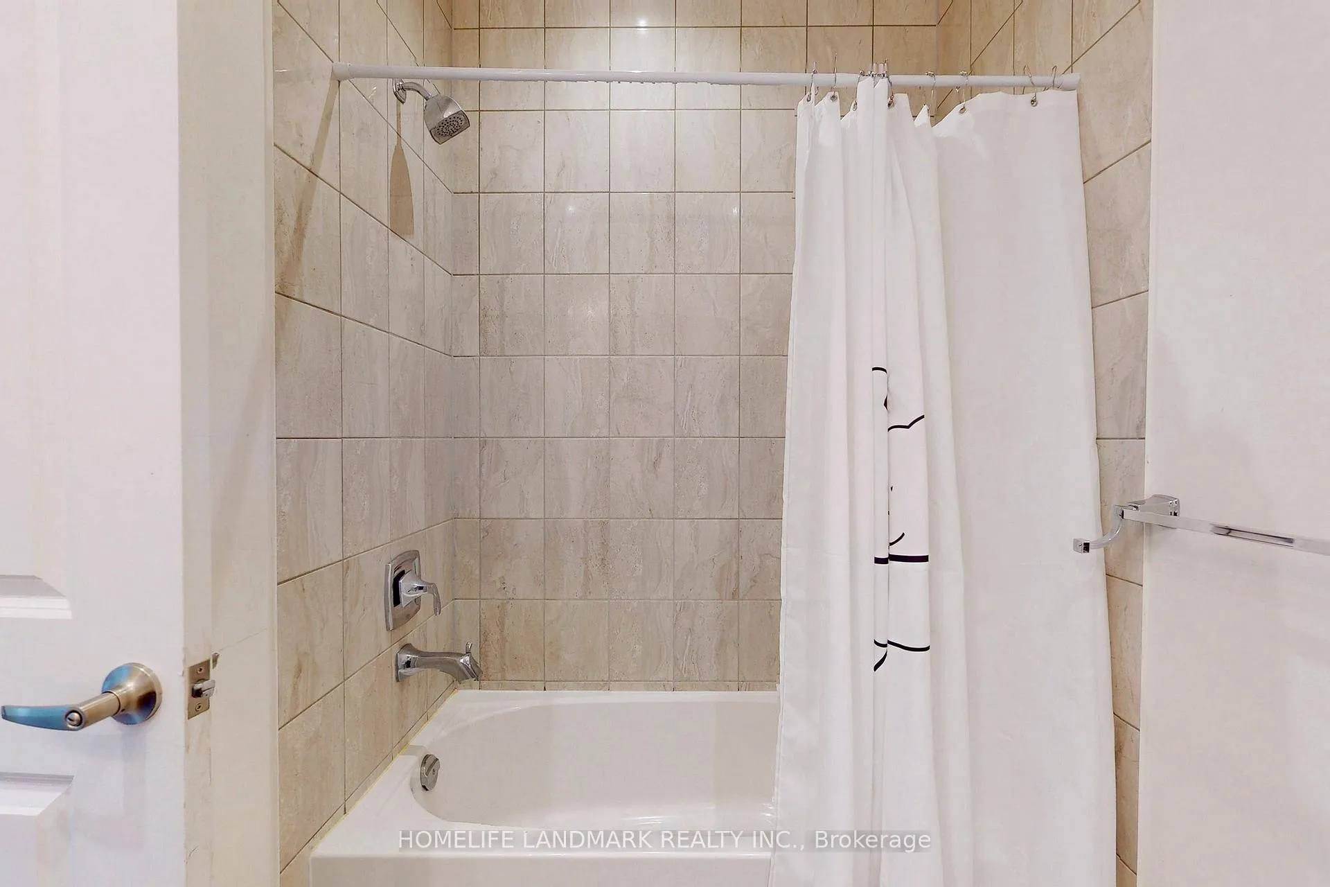 Photo 22 of 22 Crestridge Drive, Vaughan, Patterson — HOMEH
