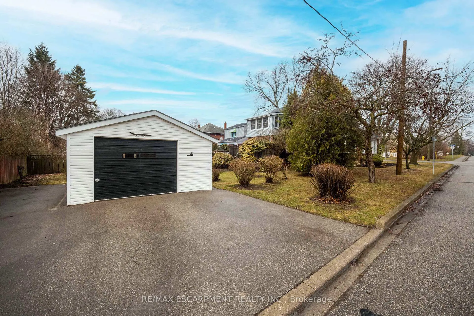 Photo 4 of 46 Jane Street, Brant, Paris — HOMEH