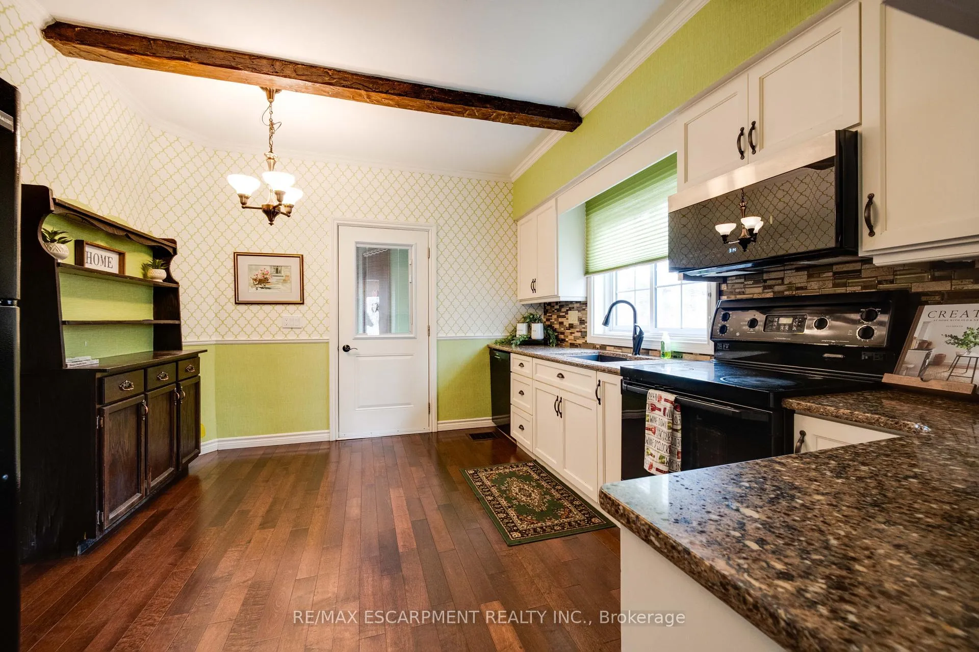 Photo 11 of 46 Jane Street, Brant, Paris — HOMEH