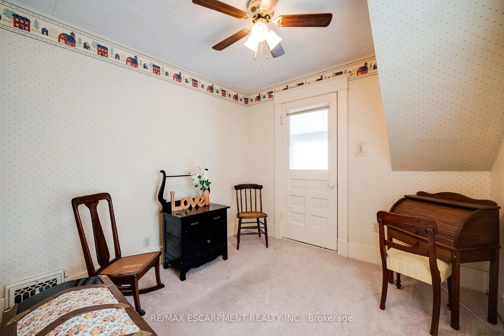Photo 37 of 46 Jane Street, Brant, Paris — HOMEH