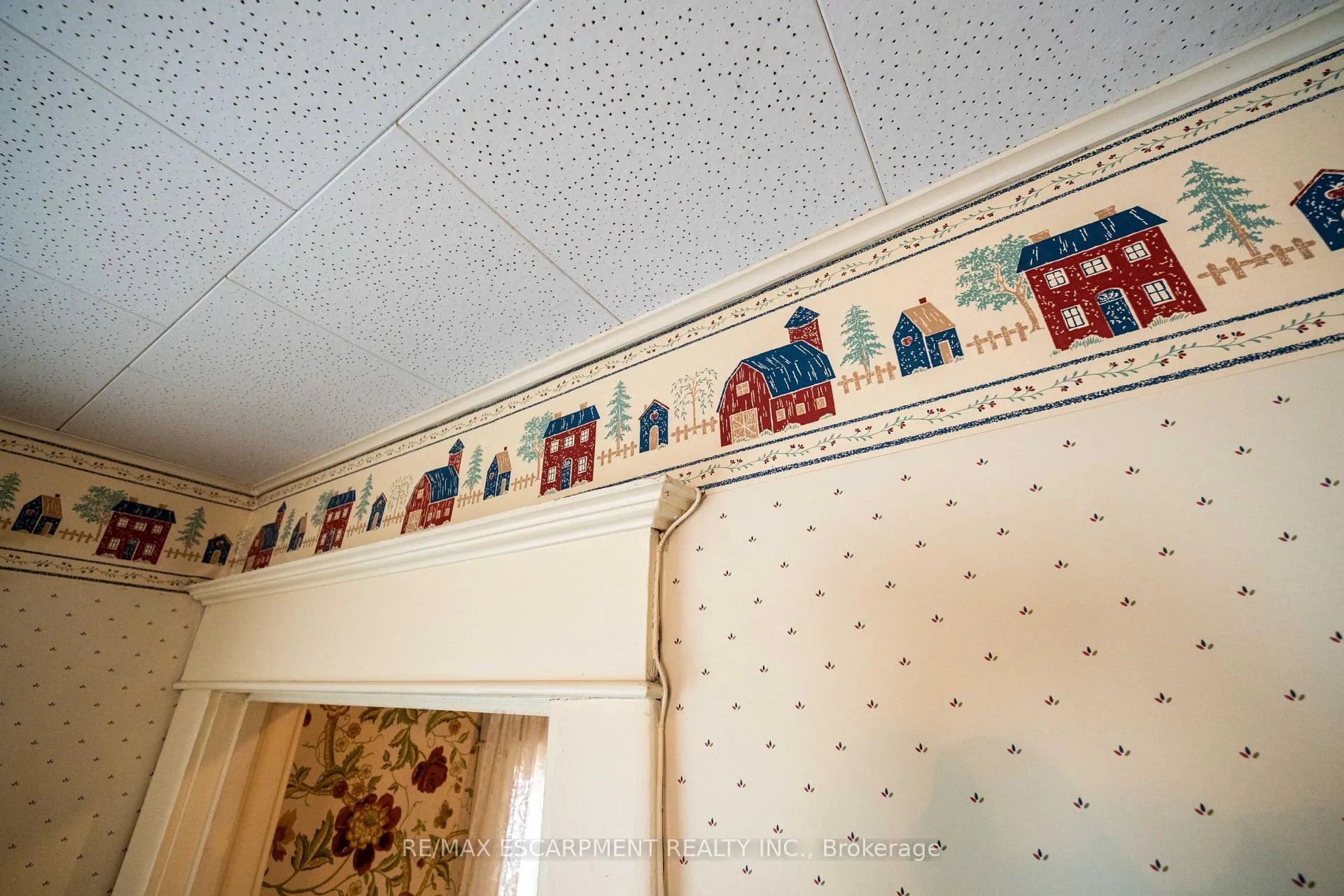 Photo 42 of 46 Jane Street, Brant, Paris — HOMEH