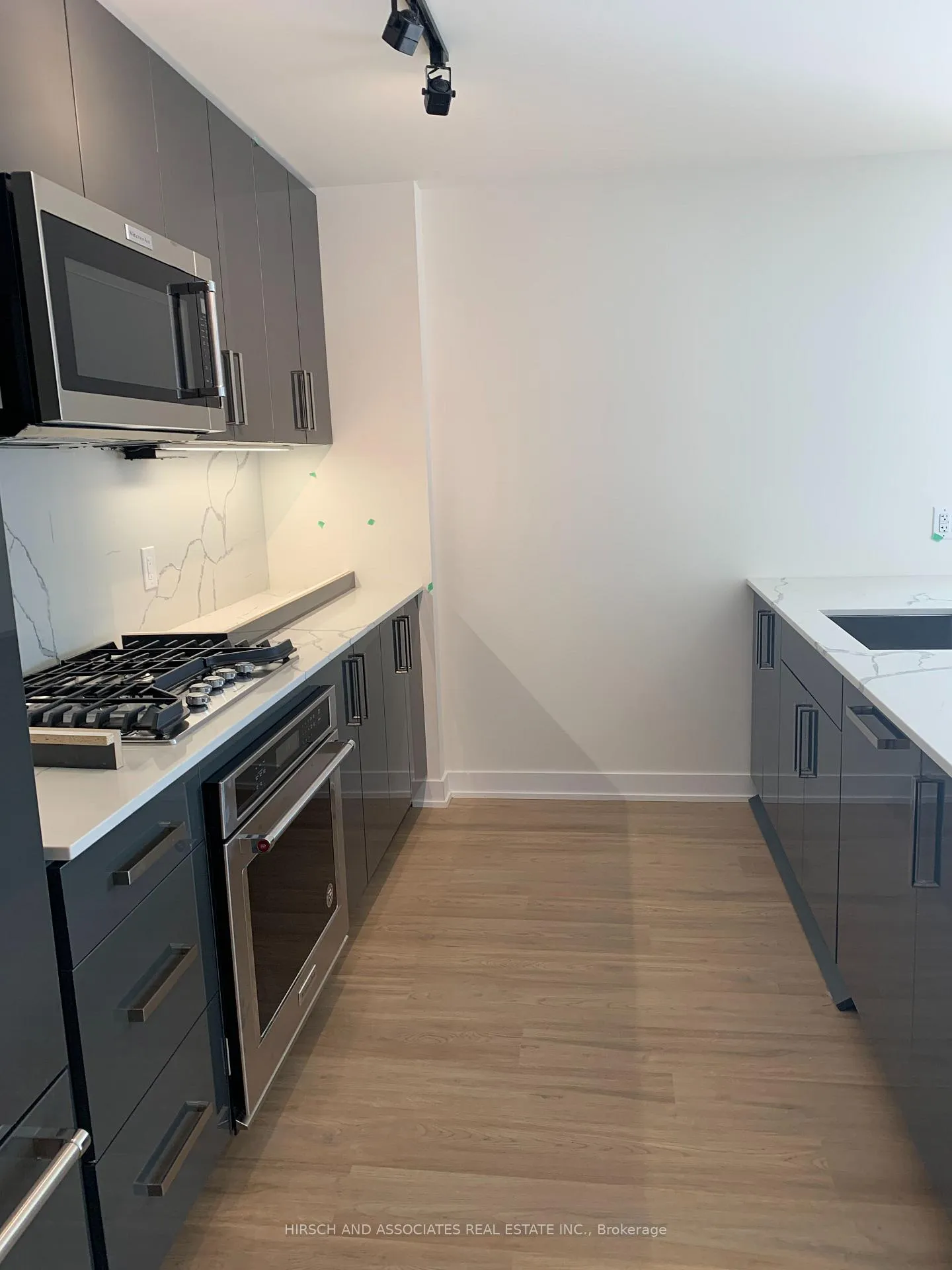 Photo 4 of Unit 512, 430 Roncesvalles Avenue, Toronto, Roncesvalles — HOMEH