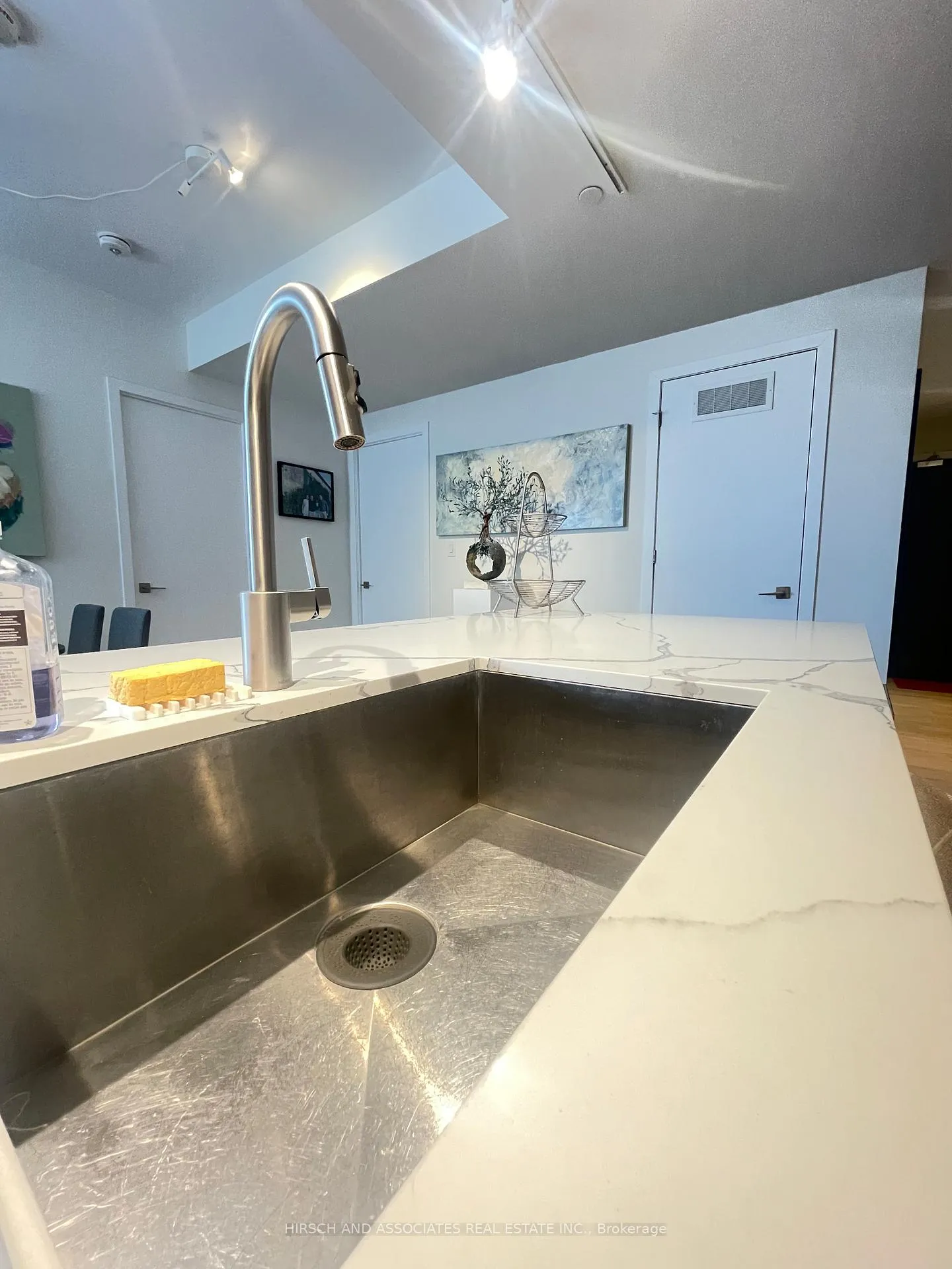 Photo 6 of Unit 512, 430 Roncesvalles Avenue, Toronto, Roncesvalles — HOMEH