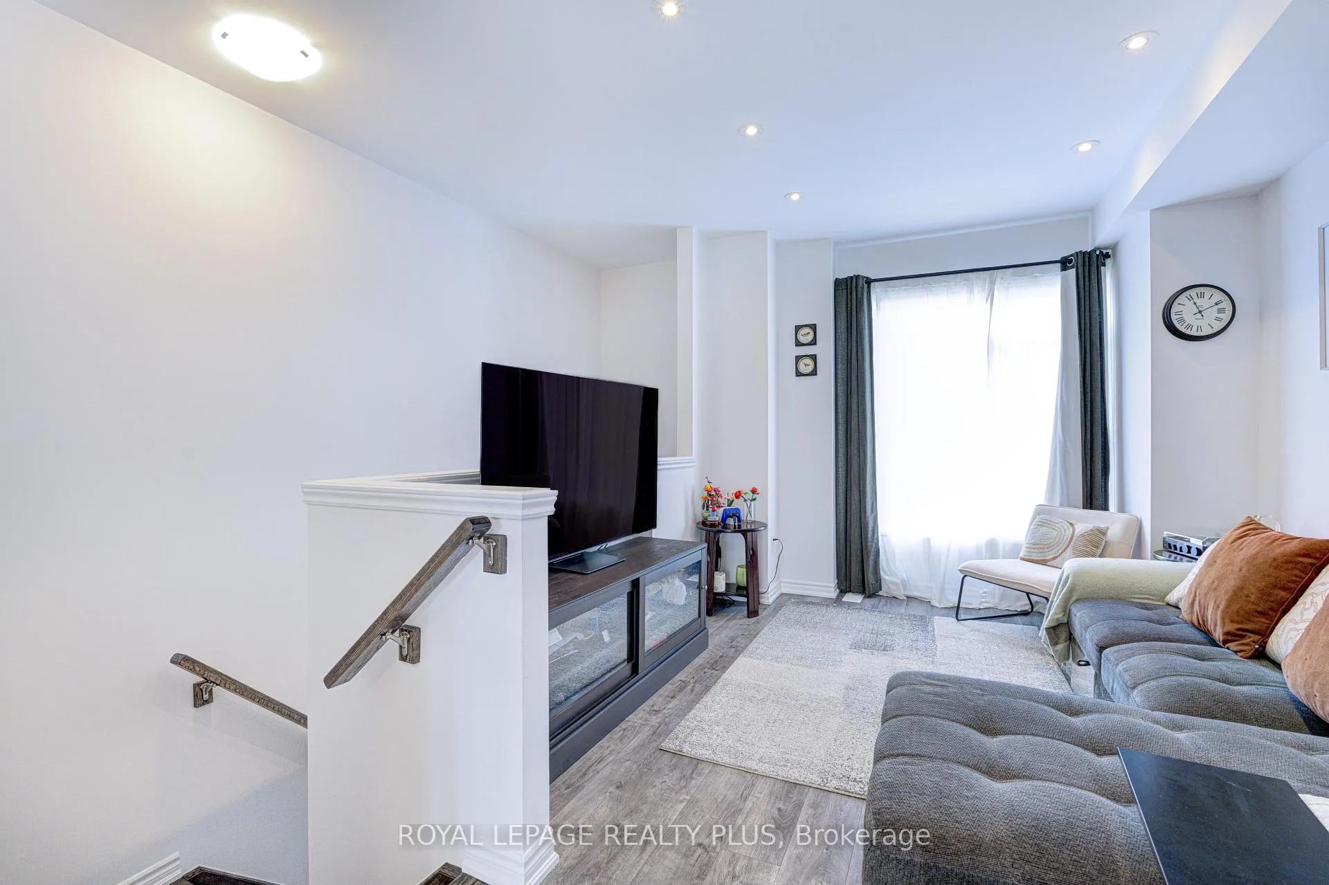 Photo 4 of Unit 98, 61 Soho Street, Hamilton, Stoney Creek Mountain — HOMEH