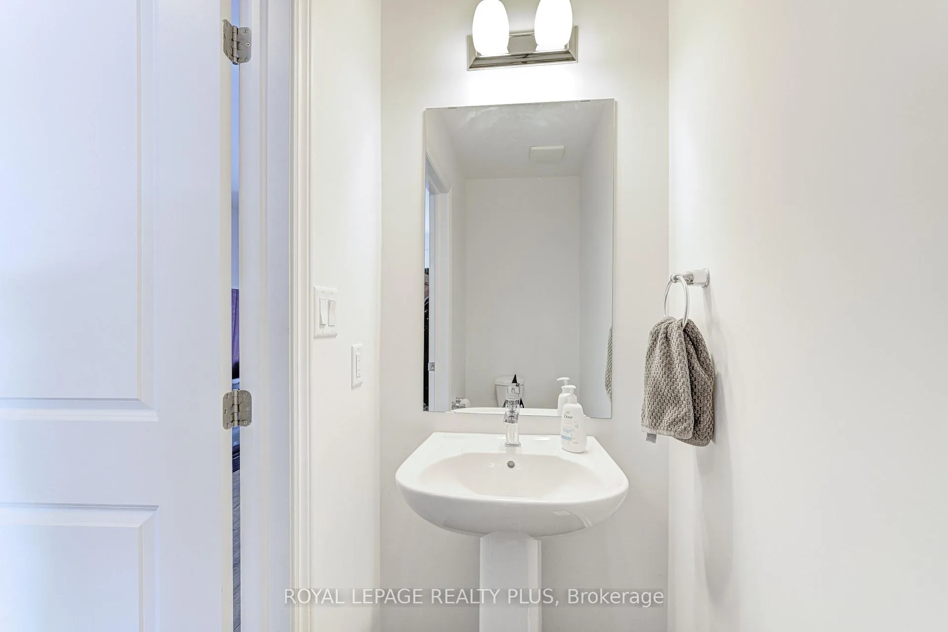 Photo 15 of Unit 98, 61 Soho Street, Hamilton, Stoney Creek Mountain — HOMEH