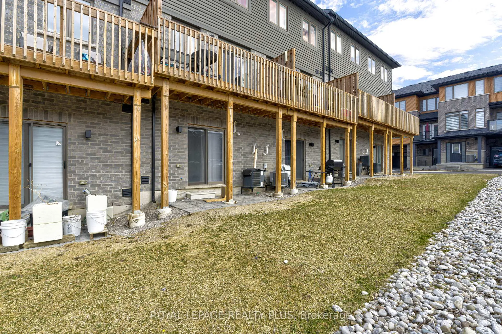 Photo 31 of Unit 98, 61 Soho Street, Hamilton, Stoney Creek Mountain — HOMEH