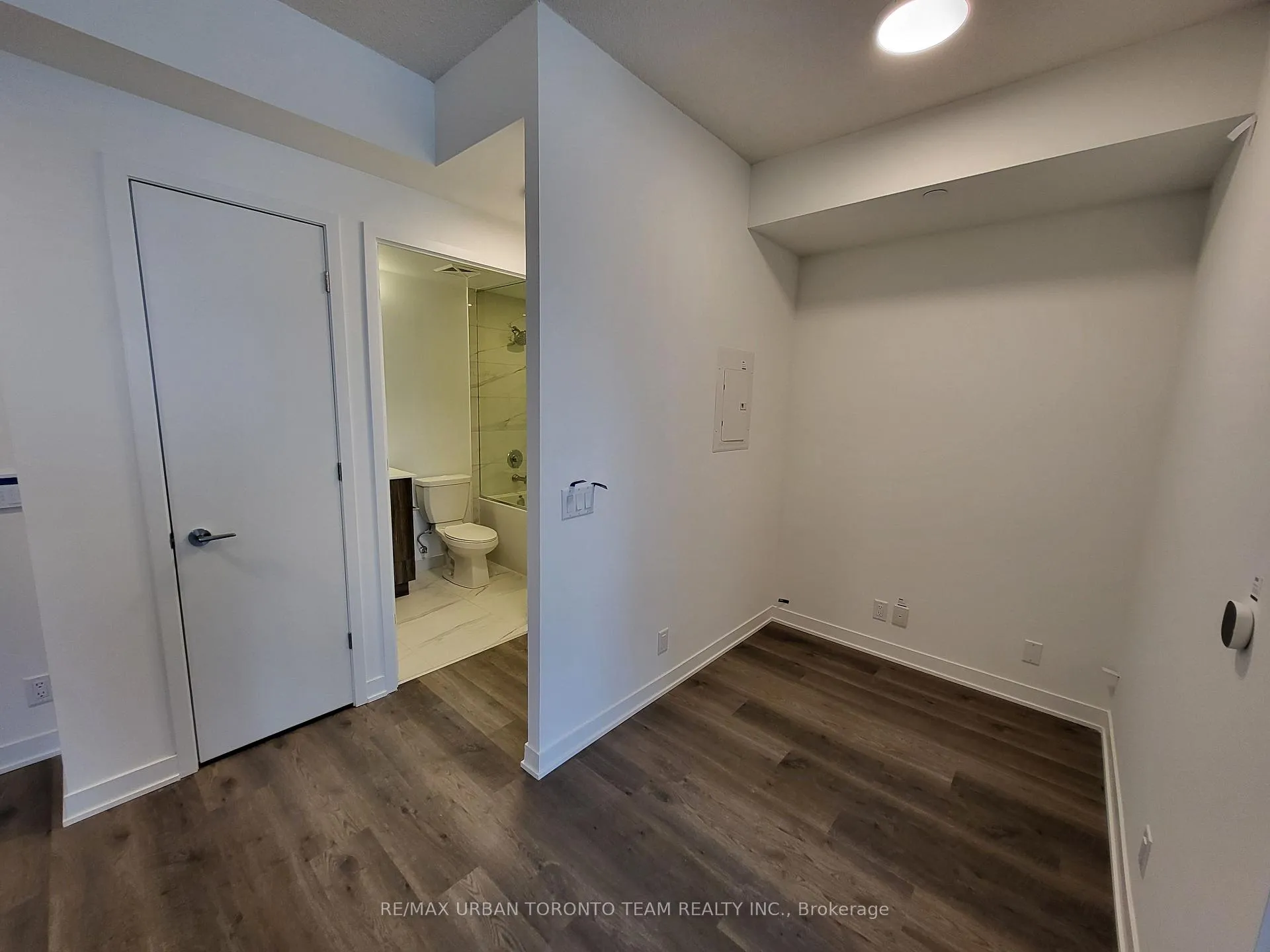 Photo 8 of Unit 3305, 180 Front Street E, Toronto, Moss Park — HOMEH