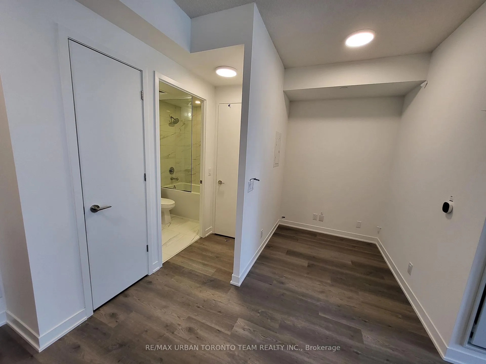 Photo 9 of Unit 3305, 180 Front Street E, Toronto, Moss Park — HOMEH