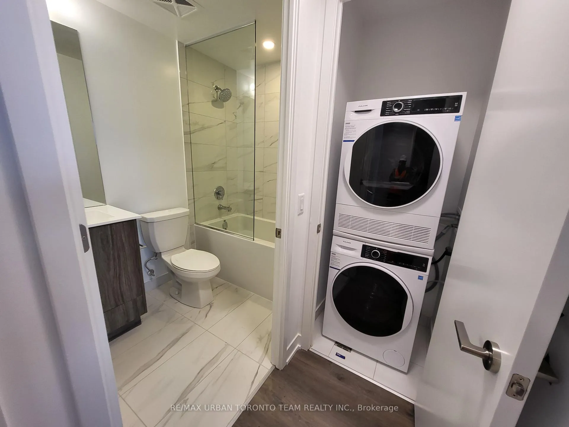 Photo 20 of Unit 3305, 180 Front Street E, Toronto, Moss Park — HOMEH