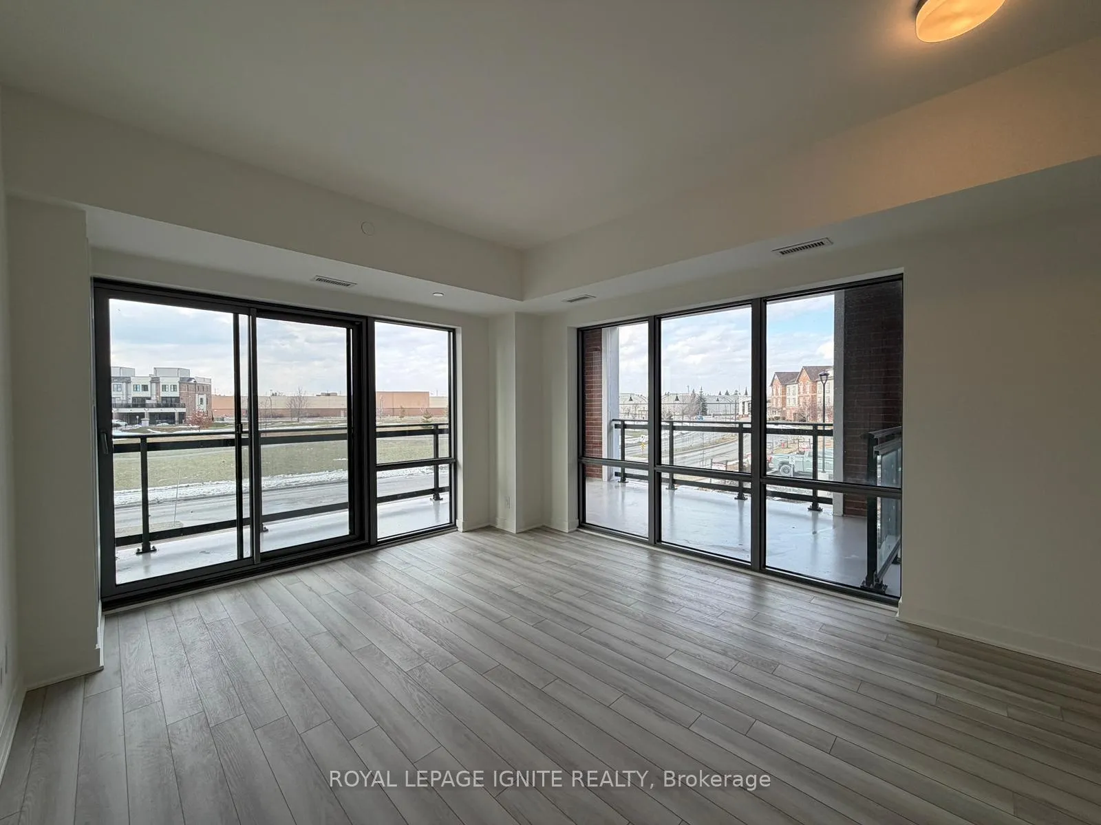 Photo 5 of Unit 207, 51 Clarington Boulevard, Clarington, Bowmanville — HOMEH