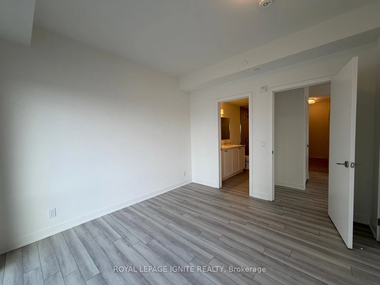 Photo 12 of Unit 207, 51 Clarington Boulevard, Clarington, Bowmanville — HOMEH