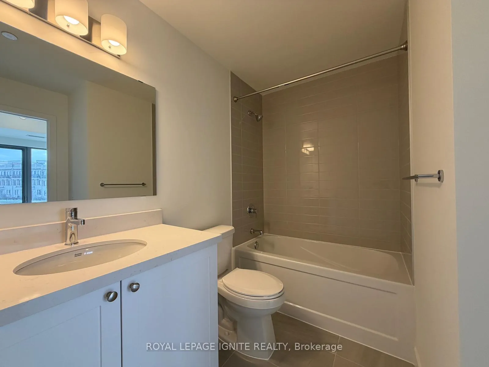 Photo 14 of Unit 207, 51 Clarington Boulevard, Clarington, Bowmanville — HOMEH