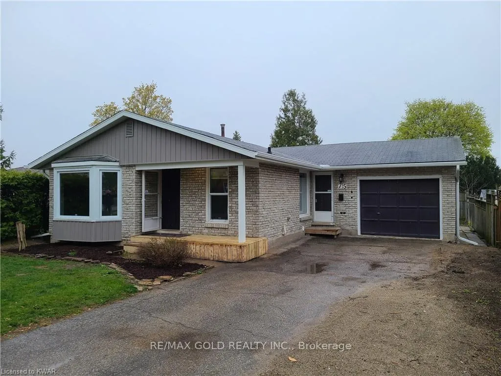 Front of 75 Pepperwood Crescent