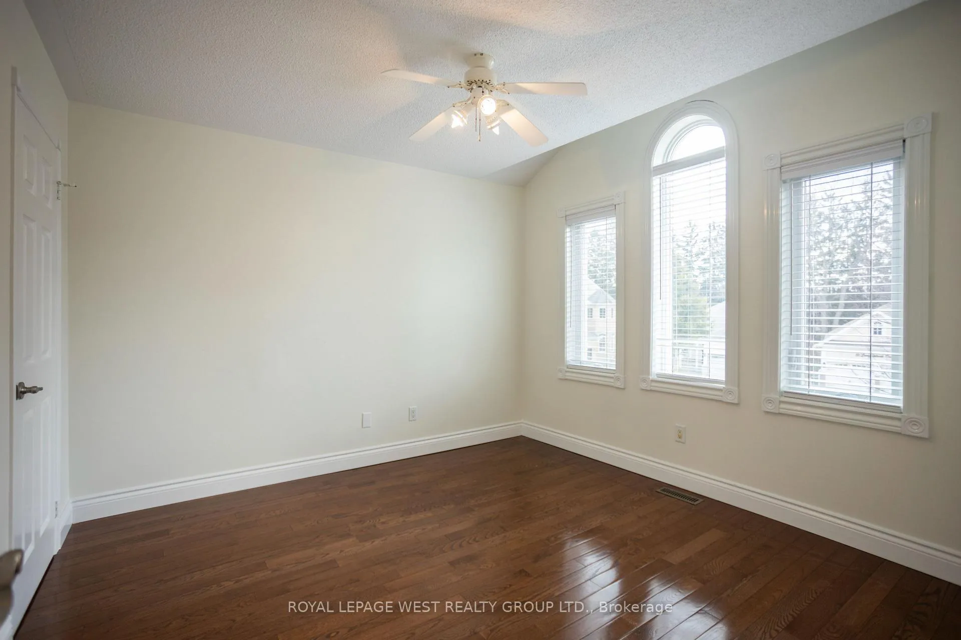 Photo 6 of 52 Long Island Crescent, Scarborough, Centennial Scarborough — HOMEH