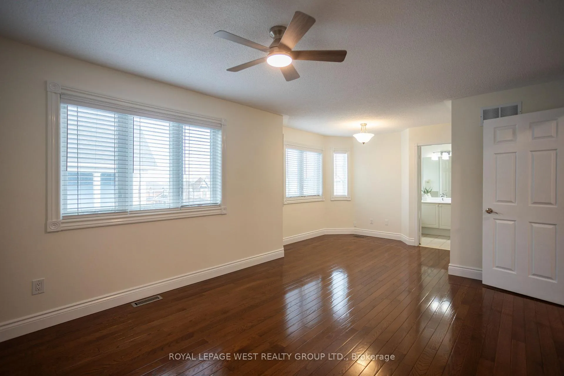 Photo 8 of 52 Long Island Crescent, Scarborough, Centennial Scarborough — HOMEH