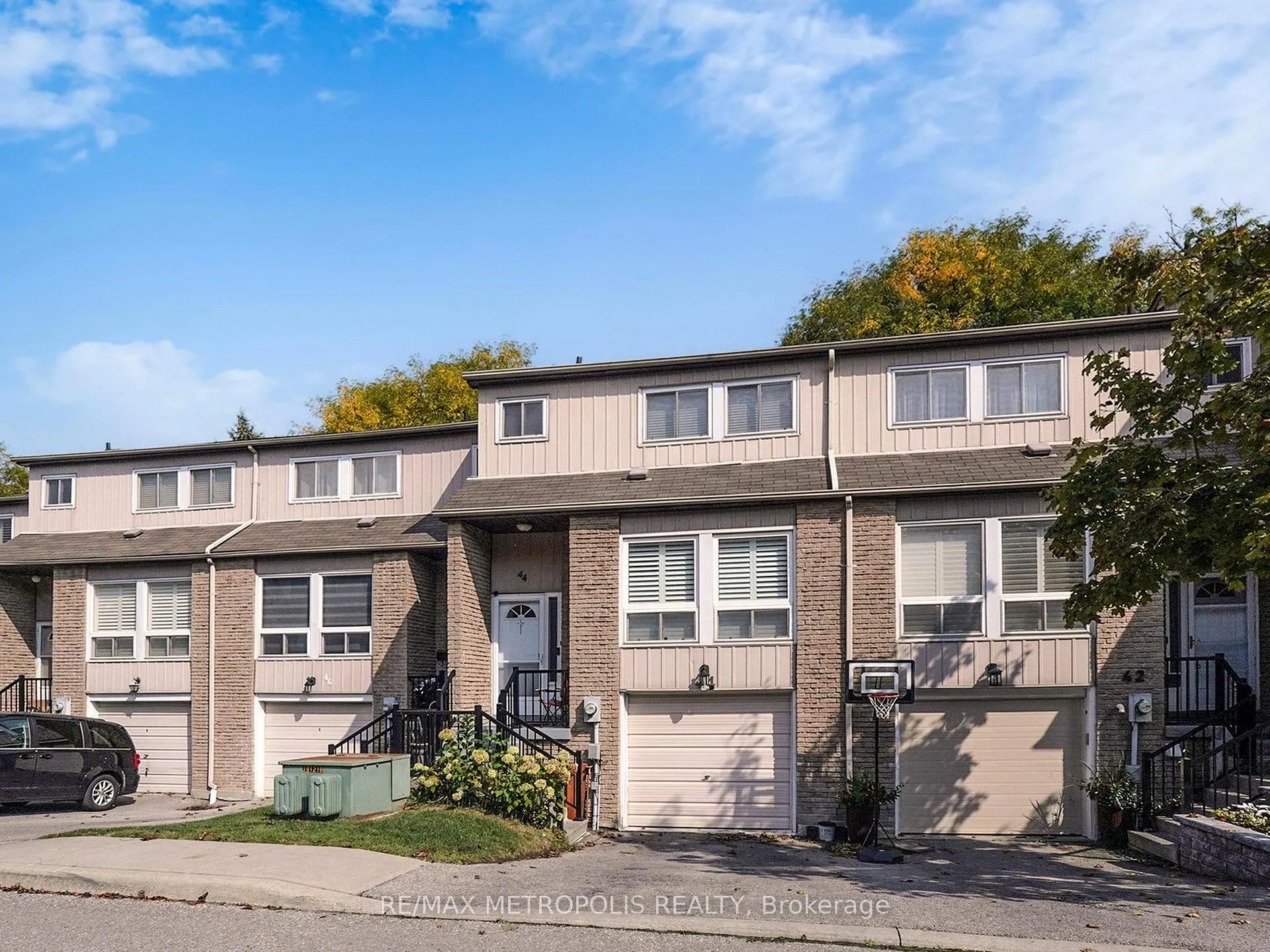 Photo 1 of 44 Willows Lane, Ajax, Central West — HOMEH