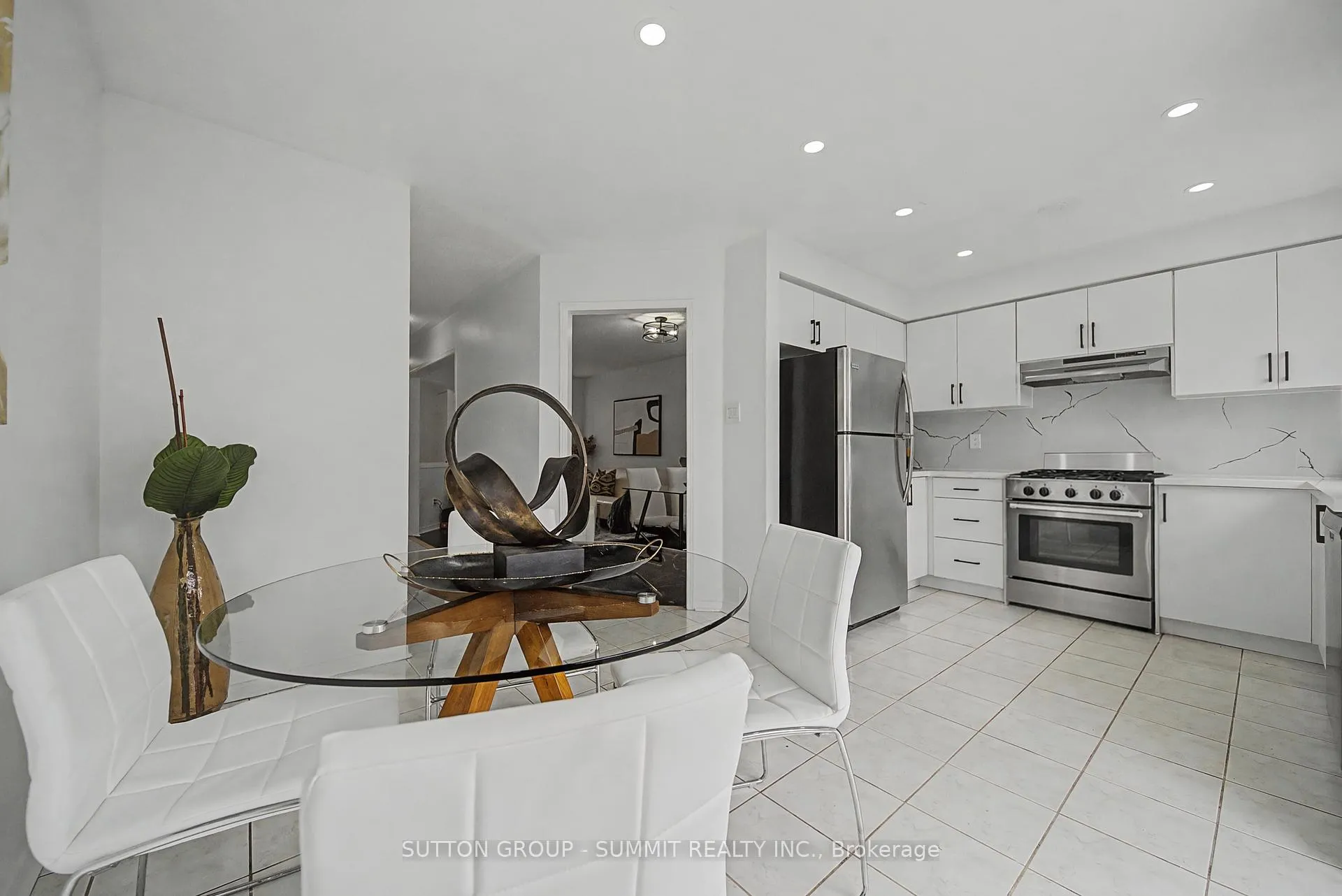Photo 19 of 121 Willow Park Drive, Brampton, Sandringham-Wellington — HOMEH