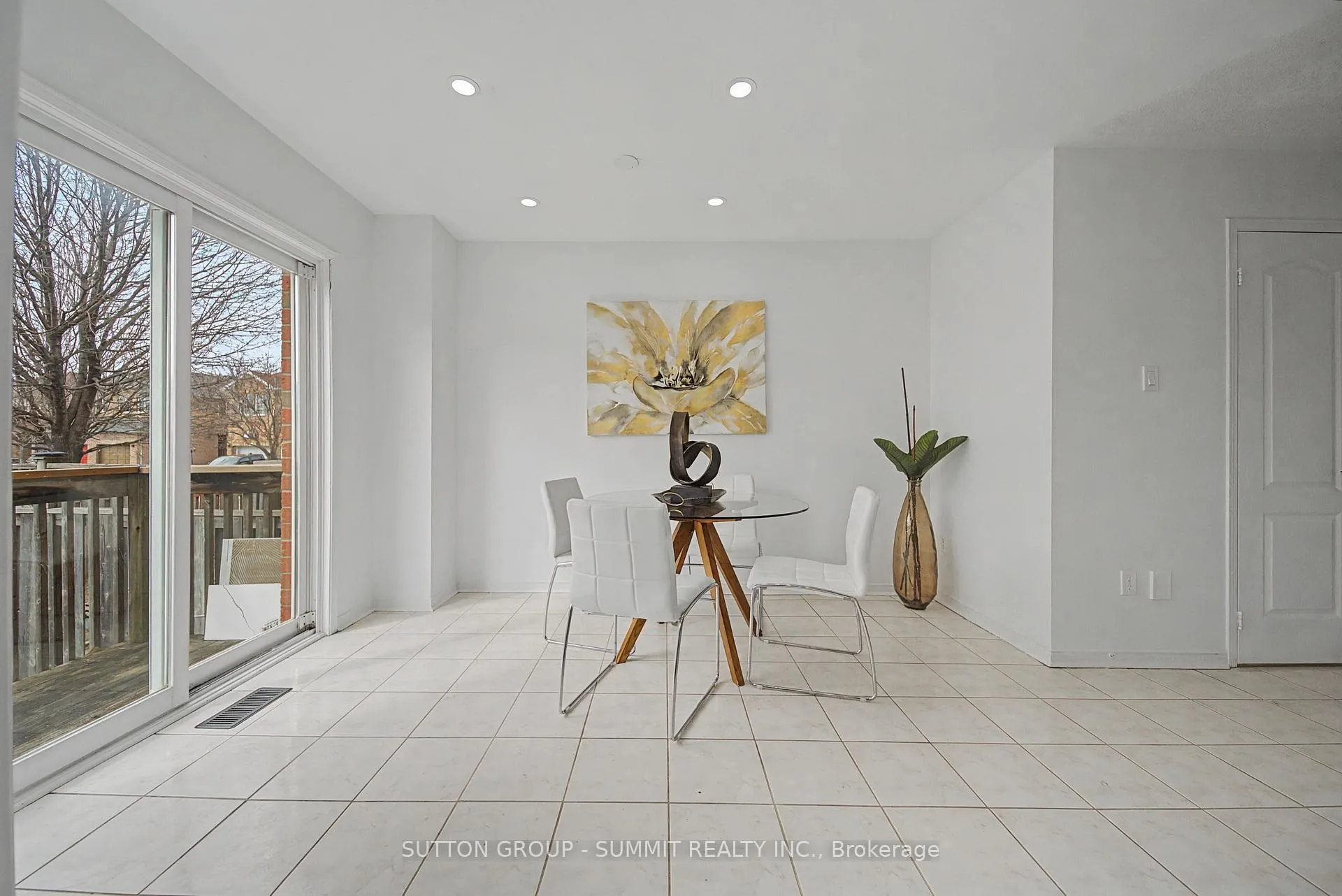 Photo 21 of 121 Willow Park Drive, Brampton, Sandringham-Wellington — HOMEH