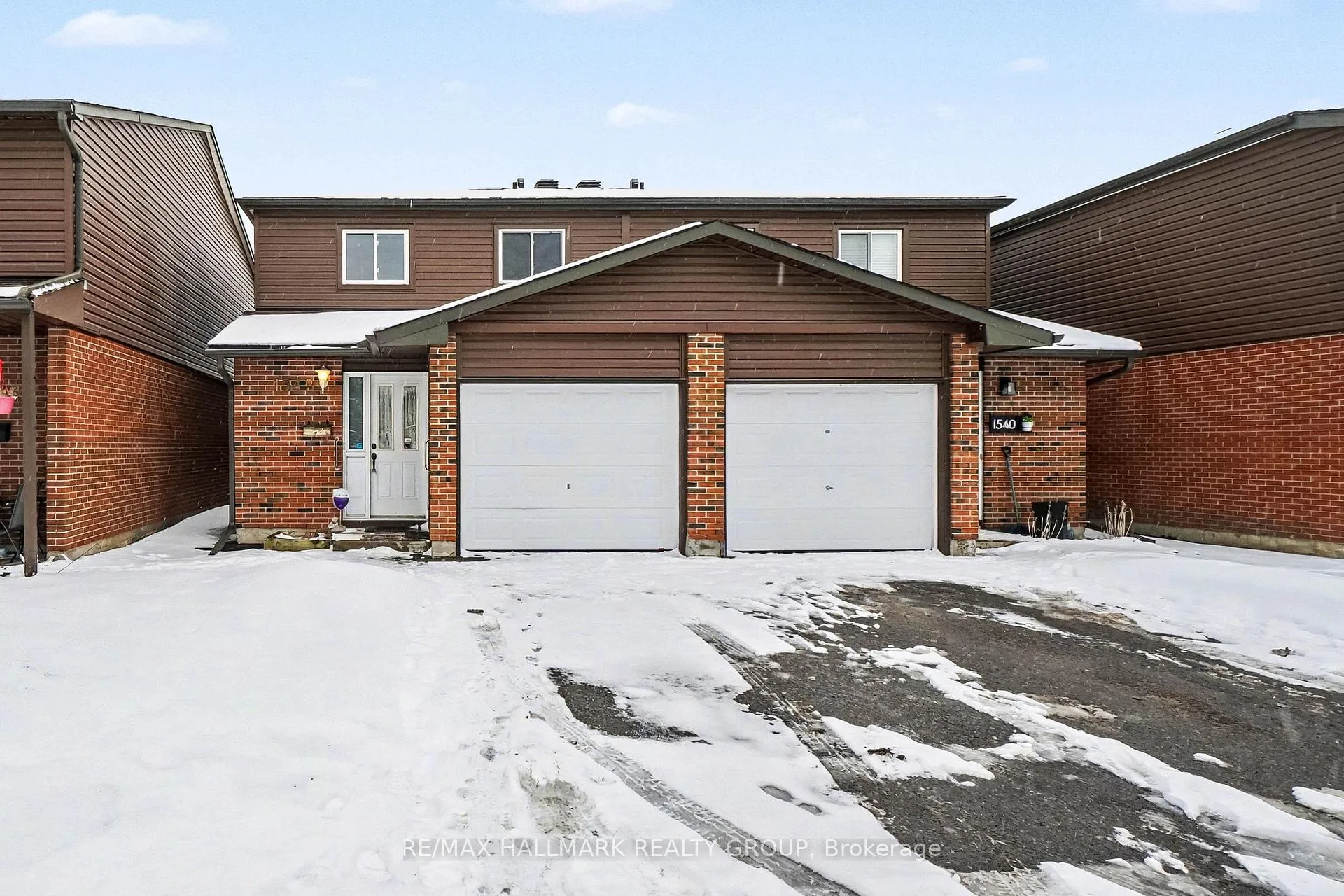 Front of 1542 Queensdale Avenue