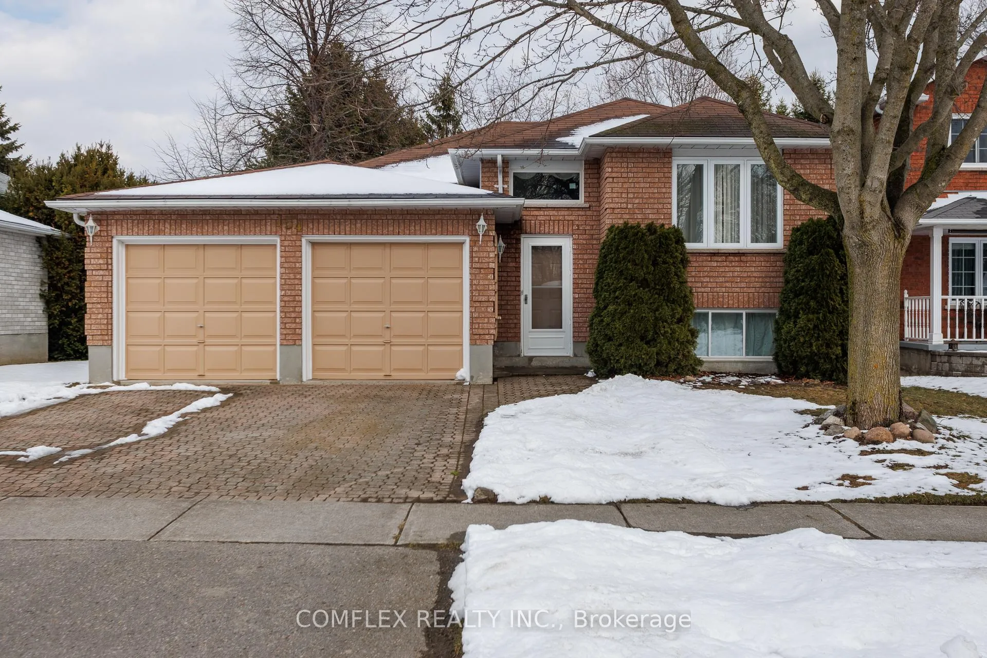 Front of 154 Carroll Crescent