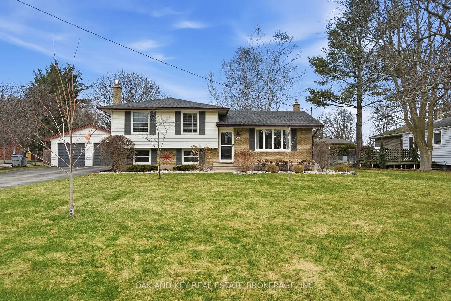 Photo 1 of 207 Simcoe Court, Middlesex Centre, Komoka — HOMEH