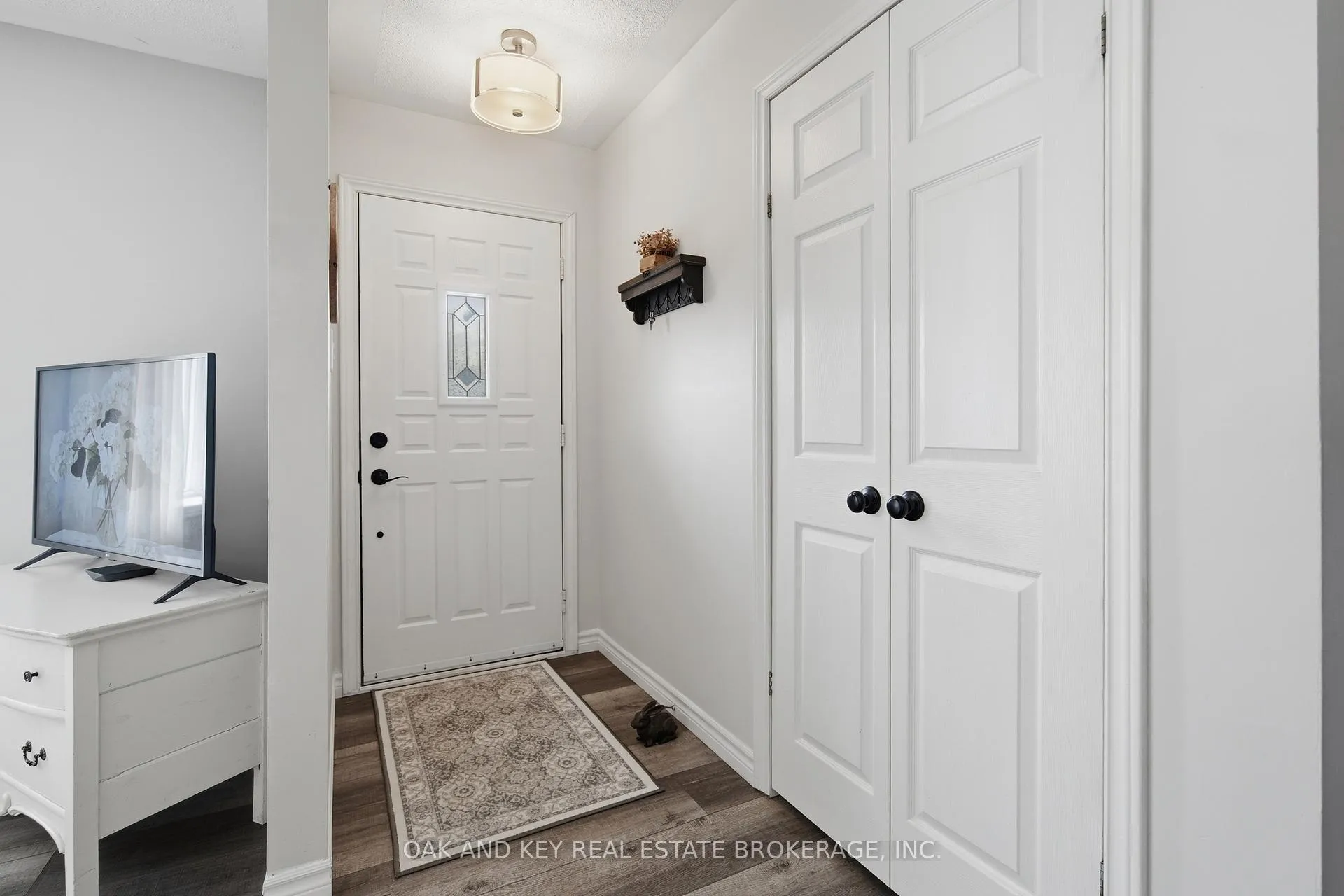 Photo 5 of 207 Simcoe Court, Middlesex Centre, Komoka — HOMEH