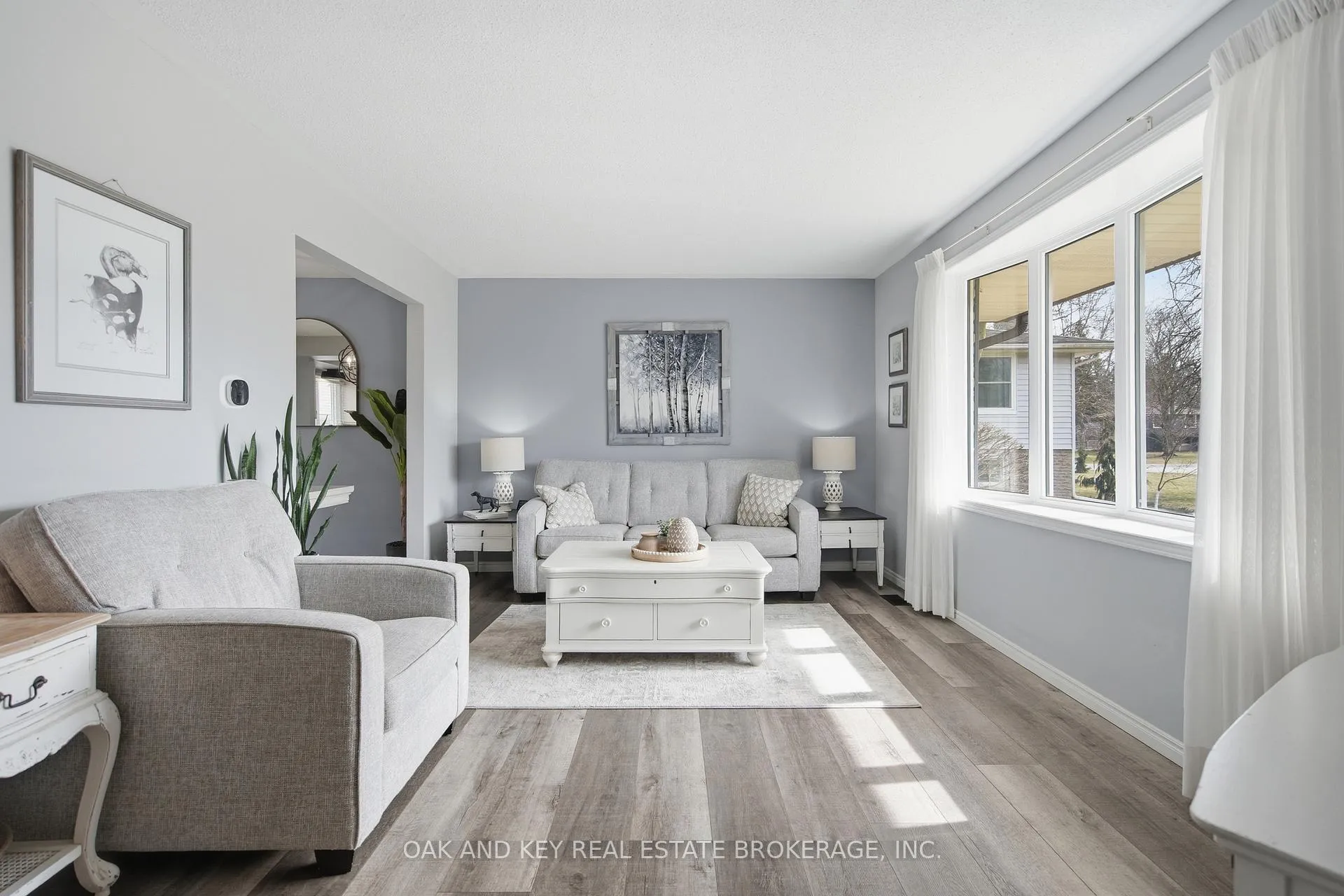 Photo 8 of 207 Simcoe Court, Middlesex Centre, Komoka — HOMEH