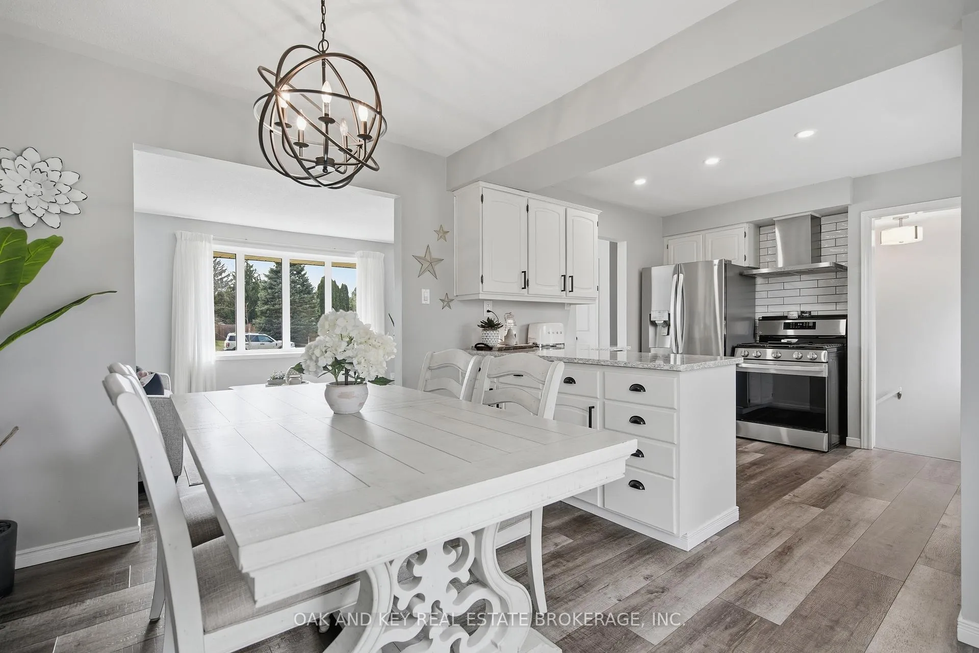 Photo 11 of 207 Simcoe Court, Middlesex Centre, Komoka — HOMEH
