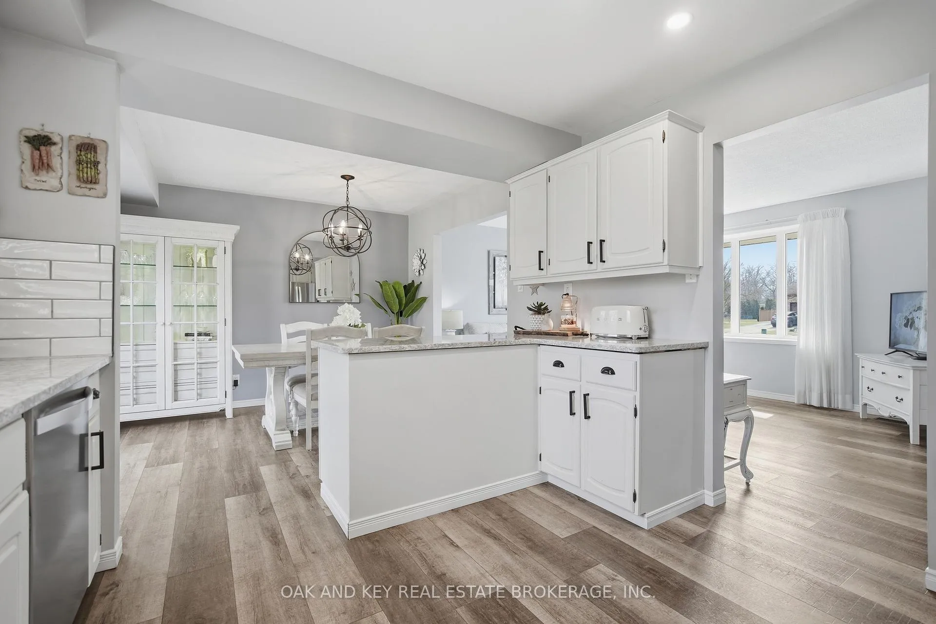 Photo 14 of 207 Simcoe Court, Middlesex Centre, Komoka — HOMEH