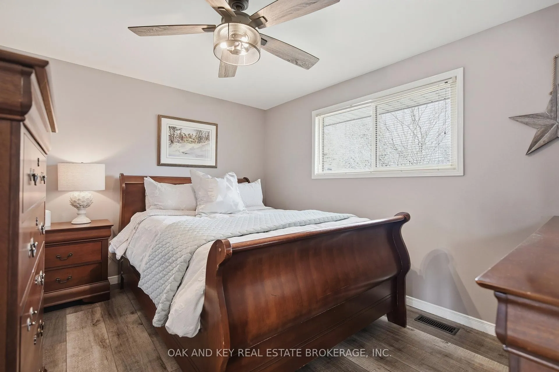 Photo 15 of 207 Simcoe Court, Middlesex Centre, Komoka — HOMEH