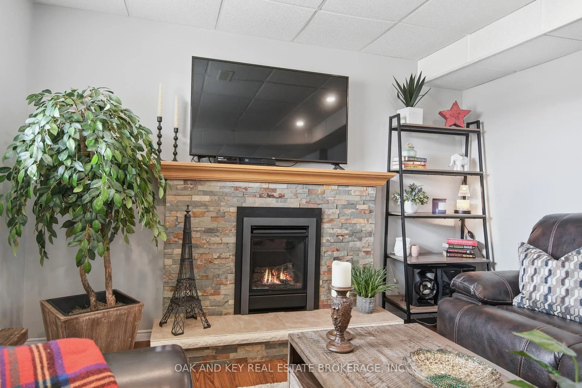 Photo 22 of 207 Simcoe Court, Middlesex Centre, Komoka — HOMEH
